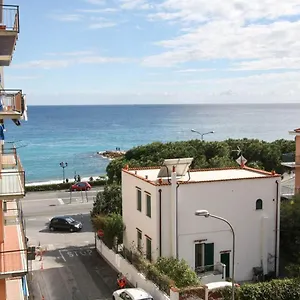  Appartamento Ampio Molto Confortevole, 7 Posti Letto Italia
